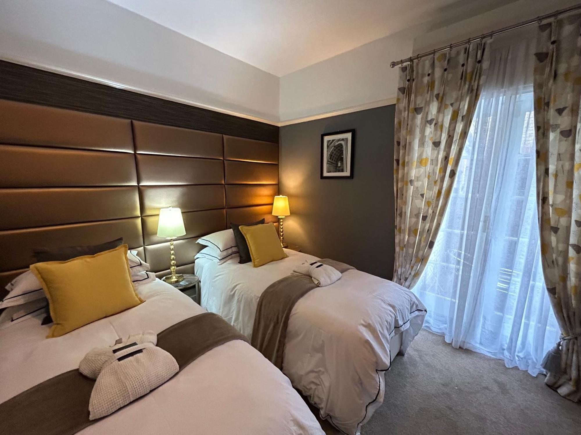 Worth House Hotel เคมบริดจ์ ภายนอก รูปภาพ